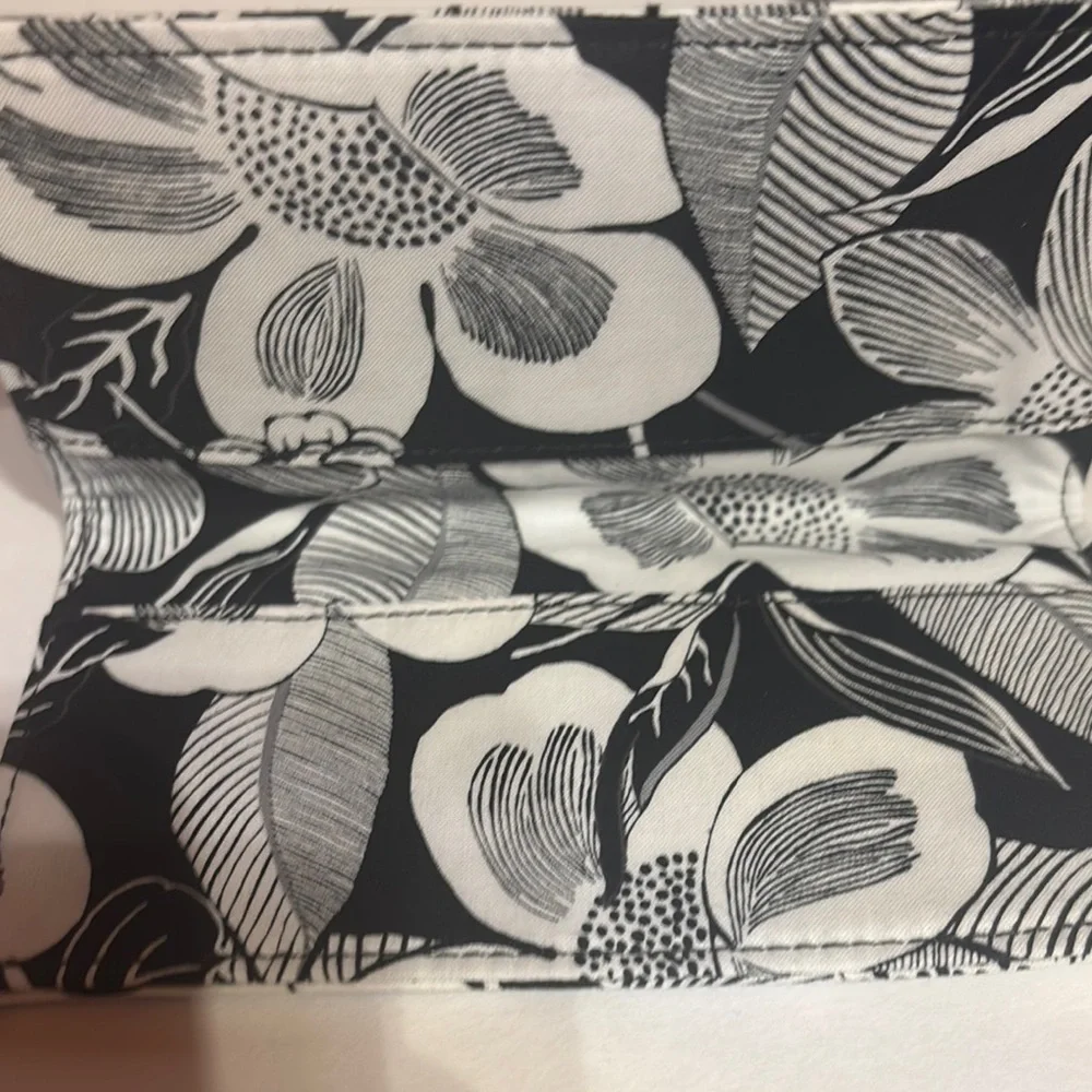 Vera Bradley Black and White Floral Tote and Bundle - Picture 5 of 15